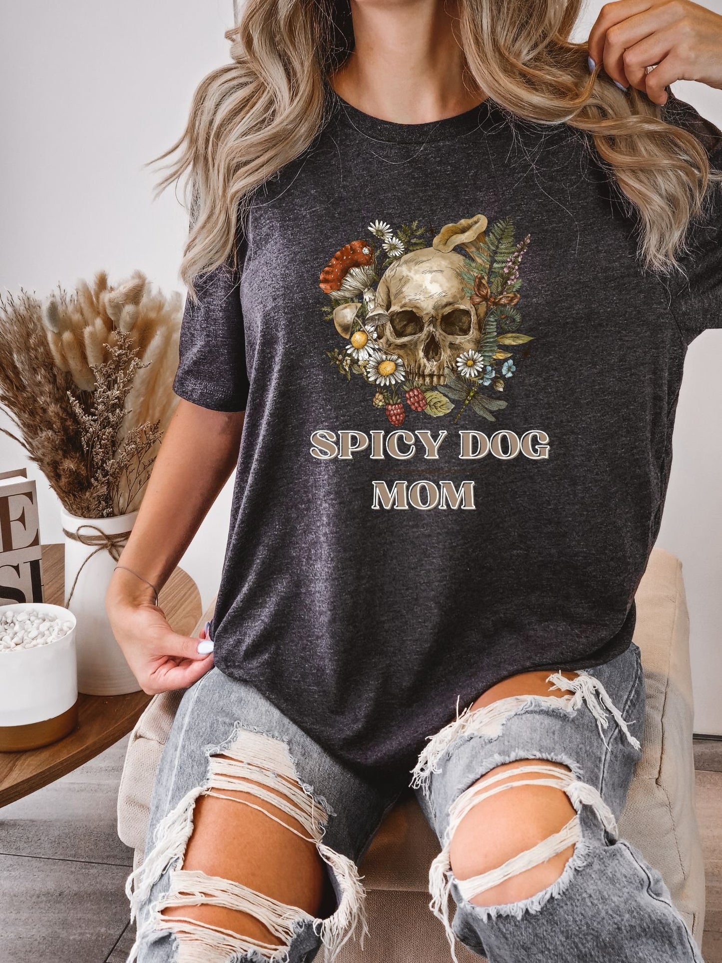 Spicy Dog Mom | Unisex Graphic T-shirt